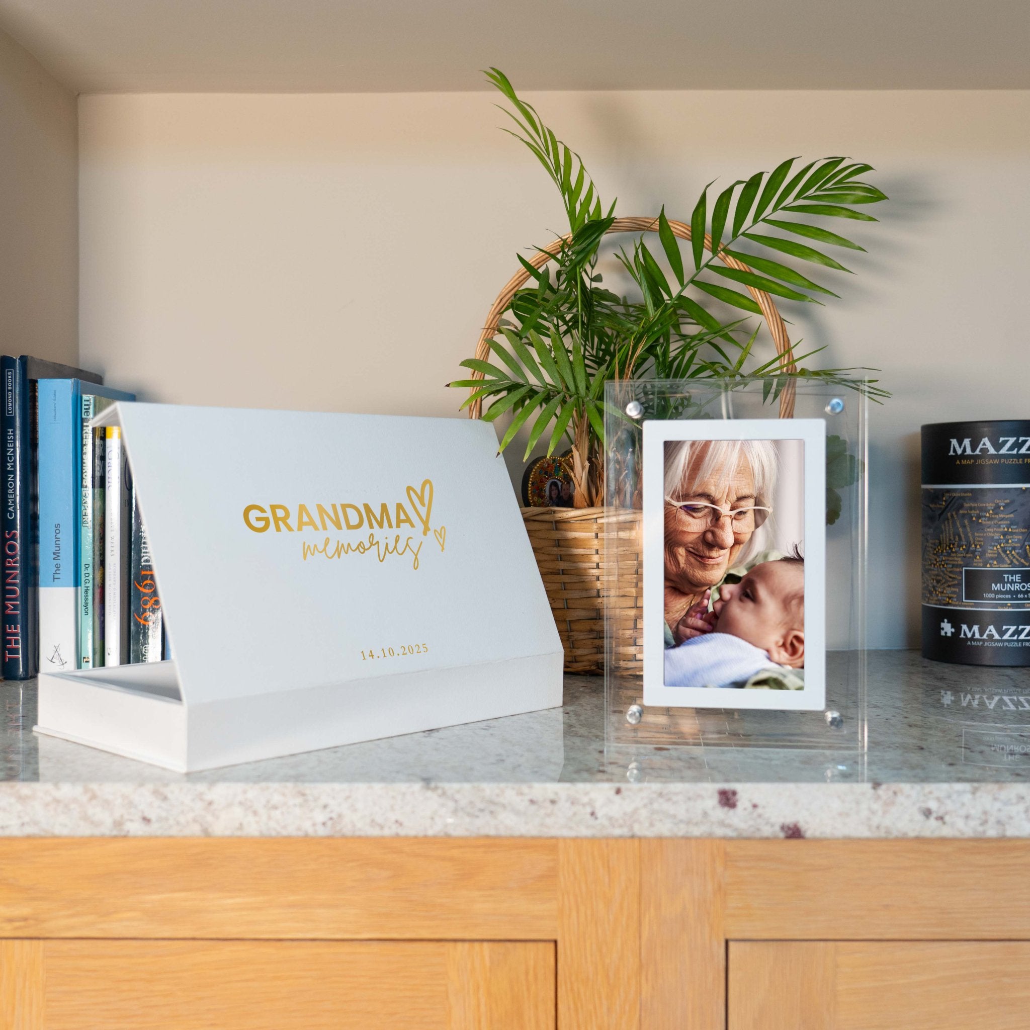 digital photo frame for grandparents, best digital picture frame for seniors, easy-to-use photo frame for elderly, simple digital frame for grandparents, Wi-Fi digital frame for seniors, photo frame with family sharing, photo frame for elderly, digital picture frame with remote, user-friendly digital frame for seniors, smart picture frame for grandparents, automatic photo frame for grandparents, touch screen photo frame for elderly, photo frame for tech-averse seniors, digital frame with video calling for 