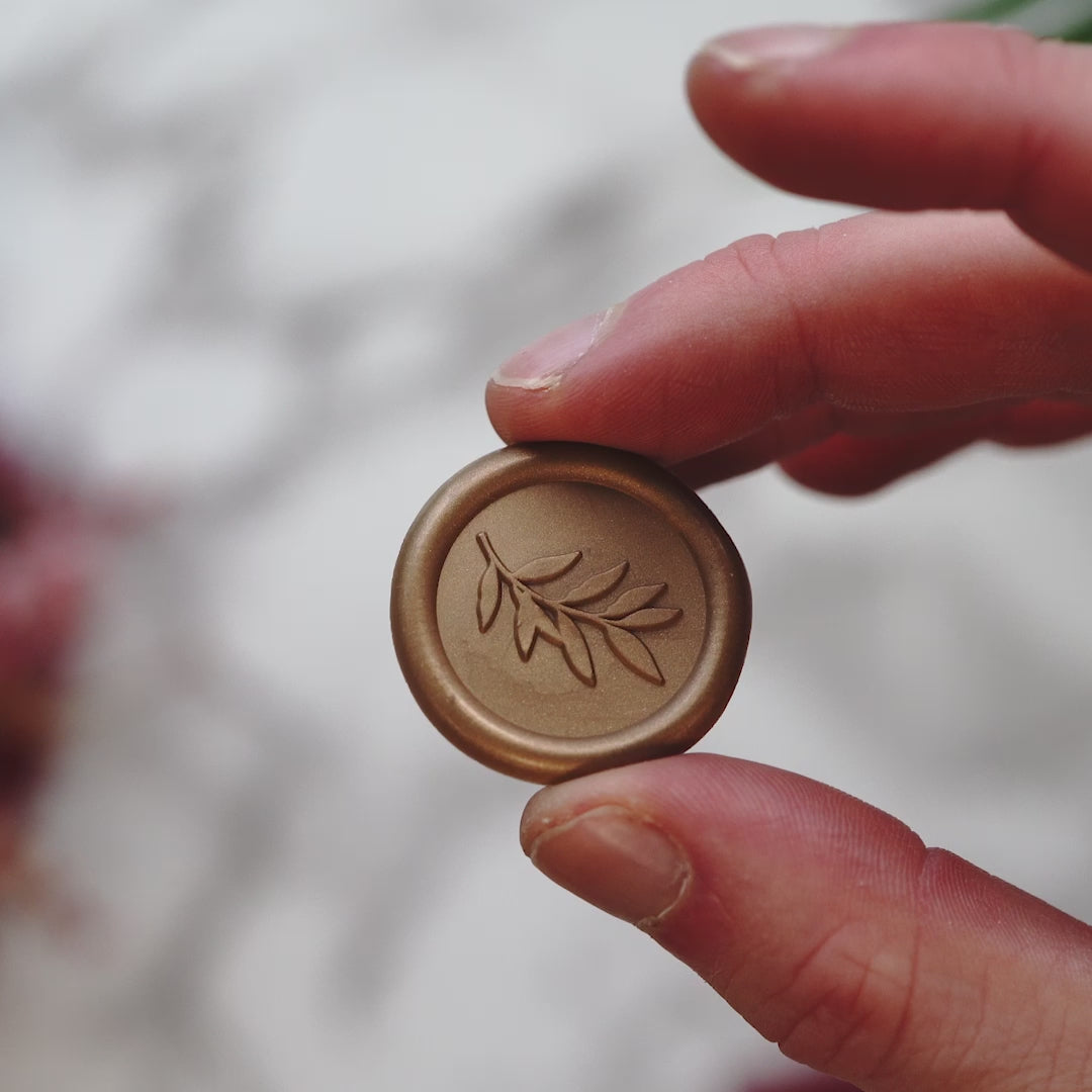Load video: Perfect Wax Seals